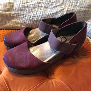 OTBT Women’s Migrant platform shoe size 11 in Wine